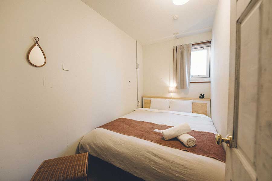 room photo